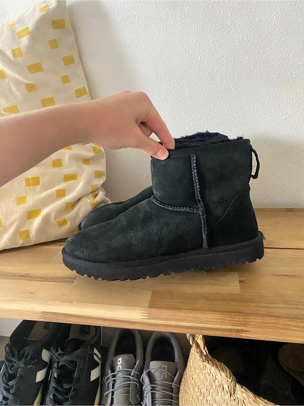 UGG Short Bailey Button II Women's Black Winter Boots